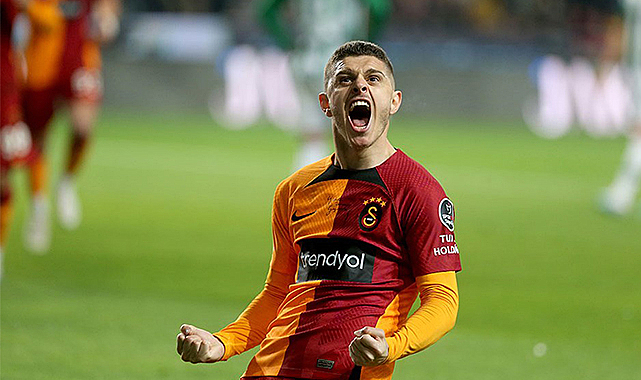 Galatasaraylı Rashica'dan menajerine mesaj!