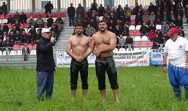 Geyikkoşan güreşlerinde Tanju Gemici başpehlivan oldu