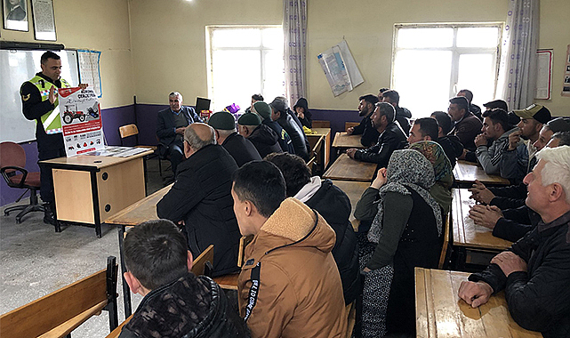 Havza'da jandarmadan traktör sürücülerine eğitim