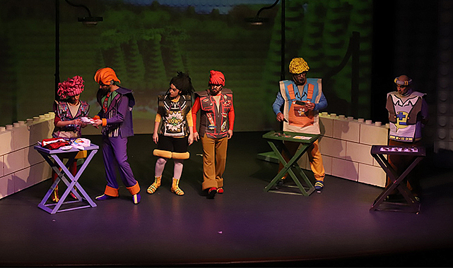 ‘Keloğlan İle Uzaylılar’ bir ayda 10 temsil