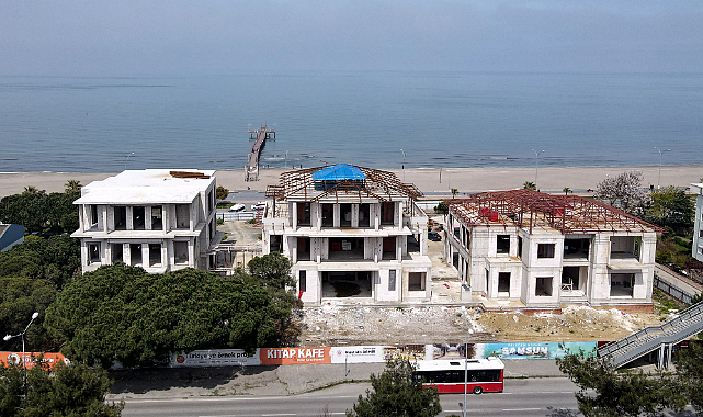 Kitap Kafe ve Millet Kıraathanesi yükseliyor