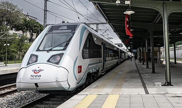 Milli elektrikli tren yolculu seferlerine bugün başlıyor
