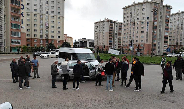 Otomobil ile yolcu minibüsü çarpıştı: 1 yaralı