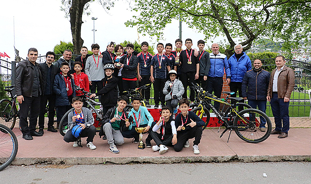 Pedallar madalya için çevrildi