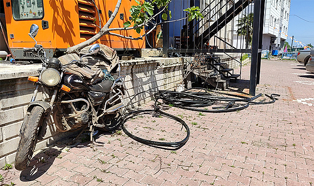 Salıpazarı'nda kablo hırsızları suçüstü yakalandı