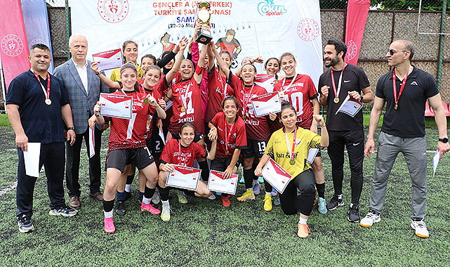 Şampiyon kupası Denizli Servergazi Borsa İstanbul MTAL’in