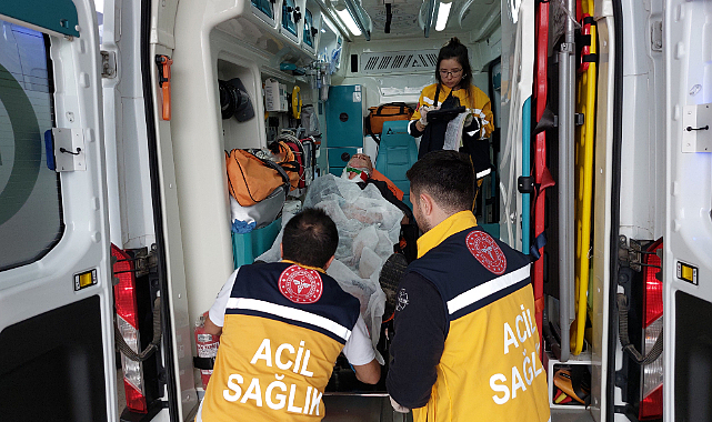 Samsun'da borcunu isteyen şahsa 7 bıçak darbesi!