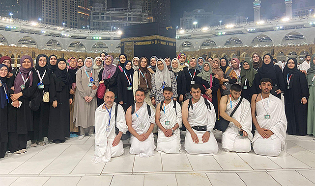 Samsun'dan 15 üniversite öğrencisi umrede