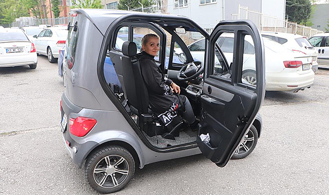 Samsun sokaklarında dikkat çeken araç