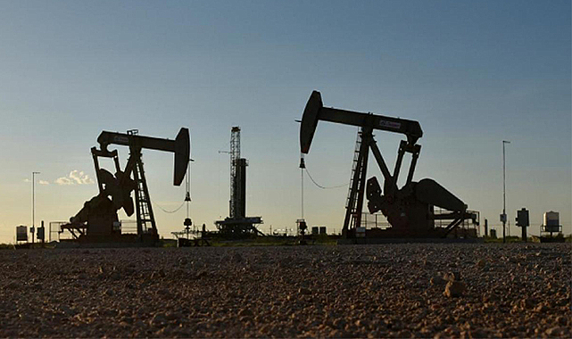 ABD'nin ticari ham petrol stokları azaldı