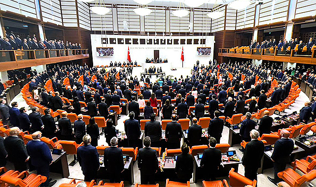 AKP'nin yeni Meclis grup yönetimi belirlendi