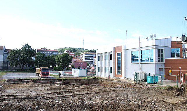 Alaçam'da kapalı yüzme havuzunun yapımına başlandı