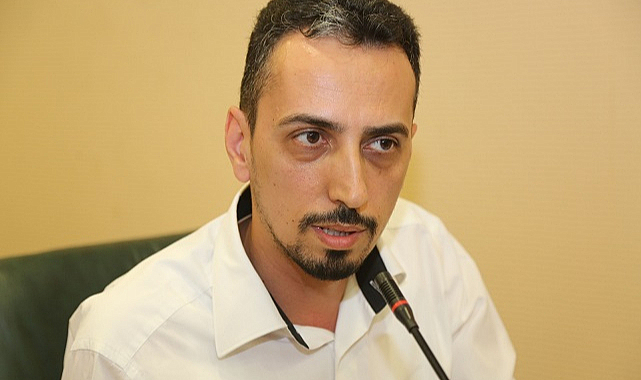 Ayvaz: 'Yolun ortasına otopark yapılıyor'