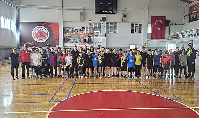 Badminton Analig İl Birinciliği sona erdi