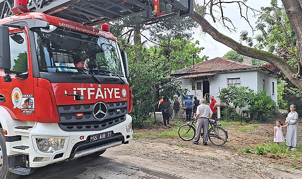 Bafra'da tek katlı evde çıkan yangın söndürüldü