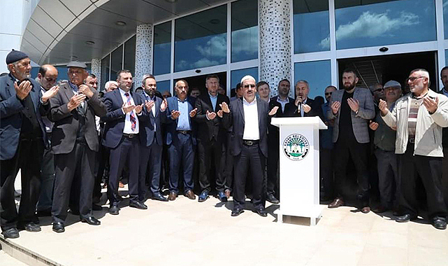 Başkan Sarıcaoğlu hacı adaylarını dualarla yolcu etti