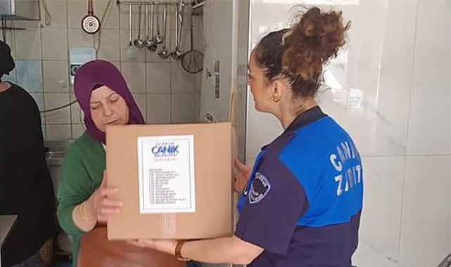 Canik’te selden etkilenen ailelere hijyen paketi desteği