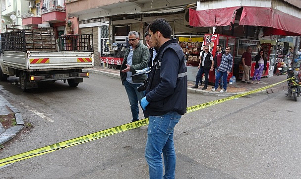 Çıkan tartışmada silahla kendini vurdu