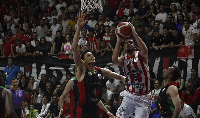 Dev adamlar rüzgar gibi esti! 88-80