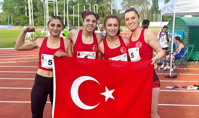 Fransa'da 4x100m kategorisinde rekor kırdılar
