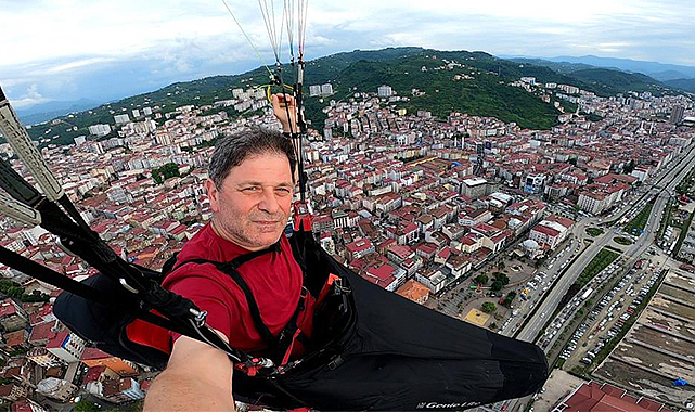 Giresun Kalesi'nden yamaç paraşütü ile atlayış yaptılar