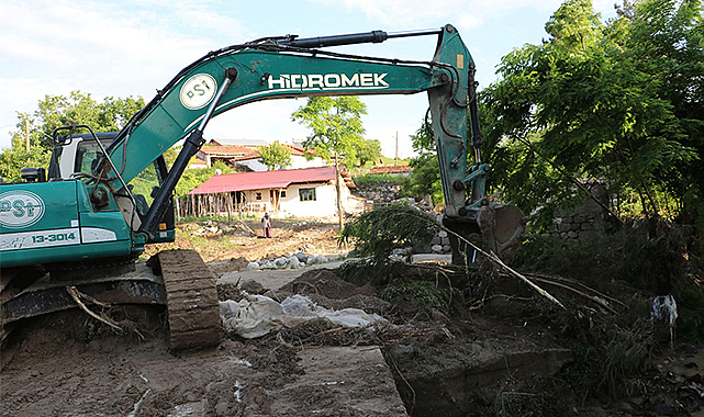 Havza’da sel sonrası çalışmalar sürüyor