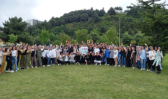 İLKEM’li öğrencilerden veda pikniği