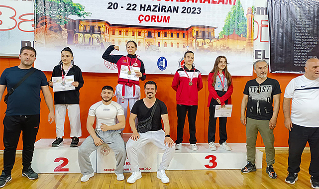 Karateciler yarı finalde