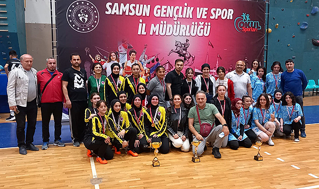 Kızlarda kazanan Çarşamba Kız Anadolu İmam Hatip Lisesi