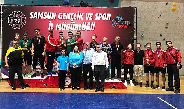 Masa tenisinde şampiyon İl Milli Eğitim Müdürlüğü