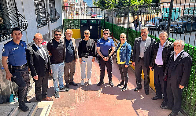 Polisler mahalle muhtarları ile toplantı düzenledi