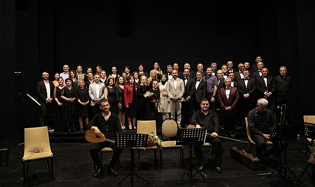 Sağlık çalışanları sahnede: Akılcı ilaç kullanımına dikkat çektiler