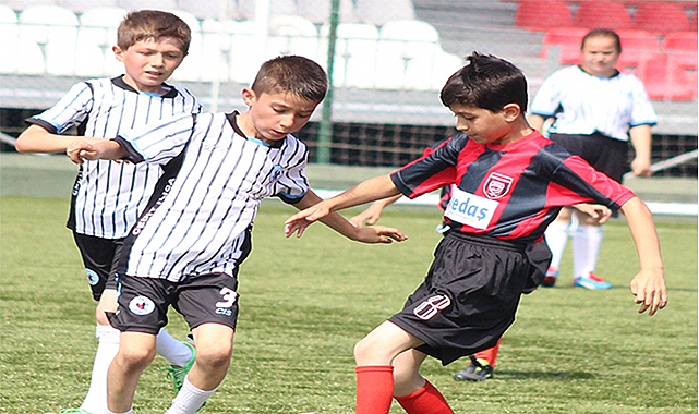 Samsun’a minik adamlar sahaya iniyor