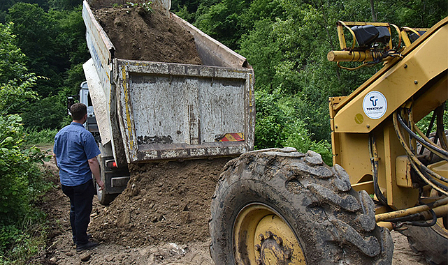 Tekkeköy’de yol çalışmaları sürüyor