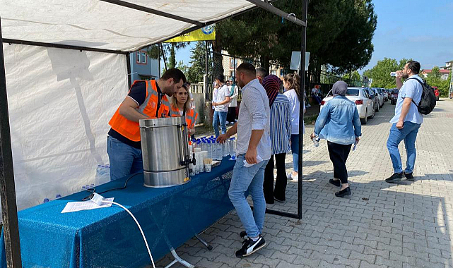 Terme Belediyesi YKS'ye giren öğrencilerle velilere destek oldu