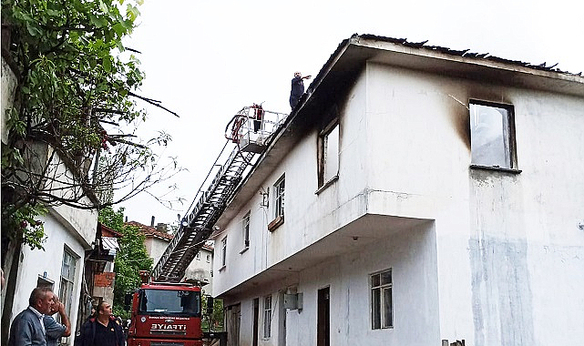 Vezirköprü'de dairede çıkan yangın hasara neden oldu