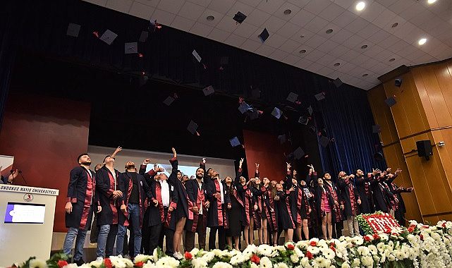 Yeşilyurt Demir Çelik MYO’da mezuniyet heyecanı