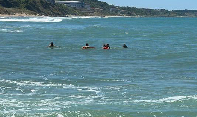 2 çocuk boğulma tehlikesi geçirdi: 1'inin durumu ağır