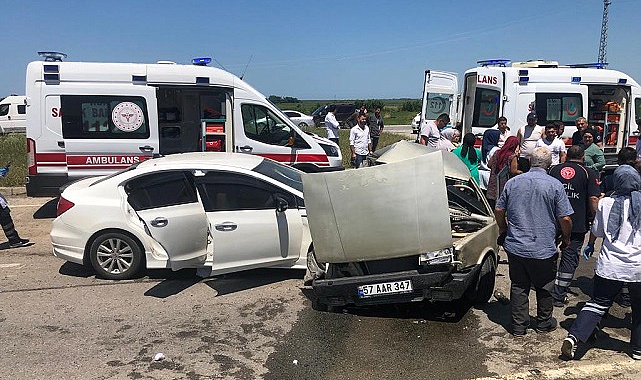 Alaçam'da kaza: 1'i ağır 9 yaralı