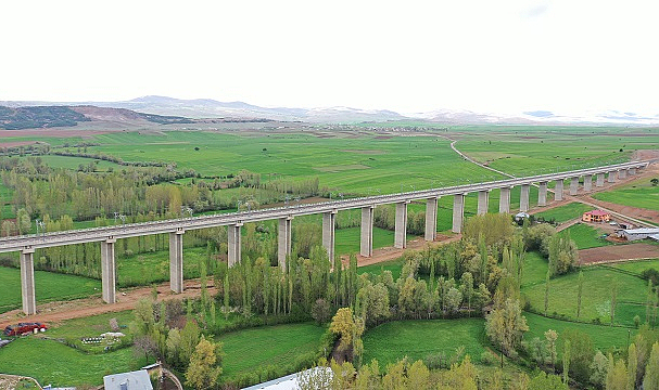 Ankara-İzmir Hızlı Treni ile 14 saatlik yolculuk 3,5 saate inecek