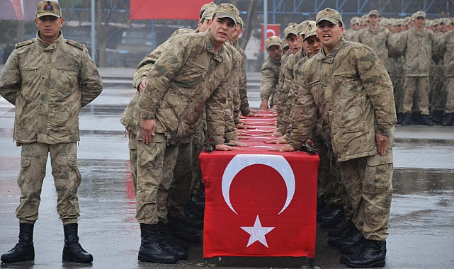 Askerlik süresi uzuyor mu?