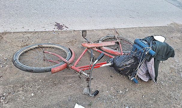 Bafra'da motosiklet ile bisiklet çarpıştı!