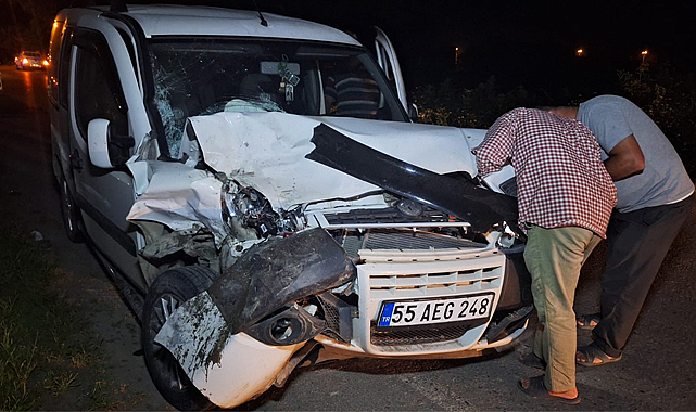 Bafra’da park halinde araca çarptı