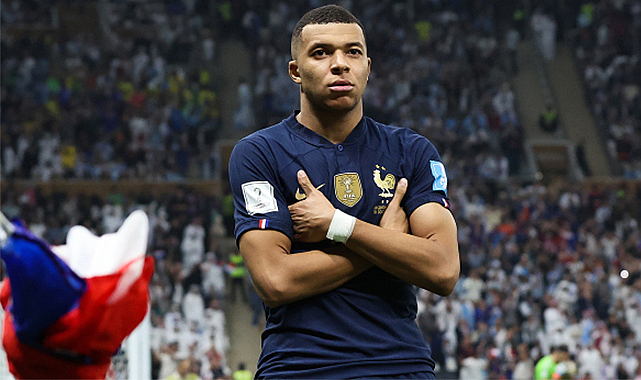 Bonservis krizi: PSG, Kylian Mbappe'yi hazırlık turnuvasına götürmedi