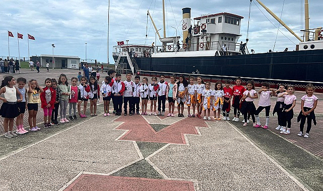 Cimnastikçiler Bandırma’yı gezdi