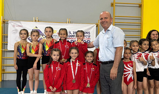 Cimnastikçiler gruptan çıktı