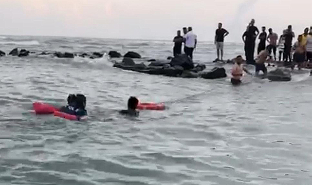 Denizde esaret! 3 kişi kıyıdan 300 metre uzakta bulundu