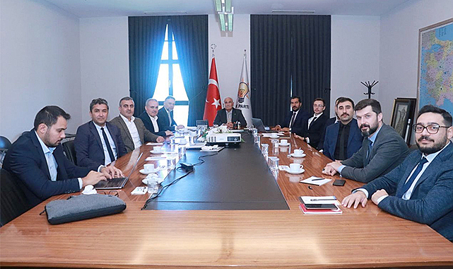 Gençlerin her zaman yanındayız