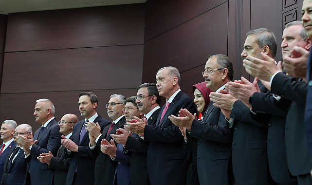 Kabinede bazı bakanlar değişecek