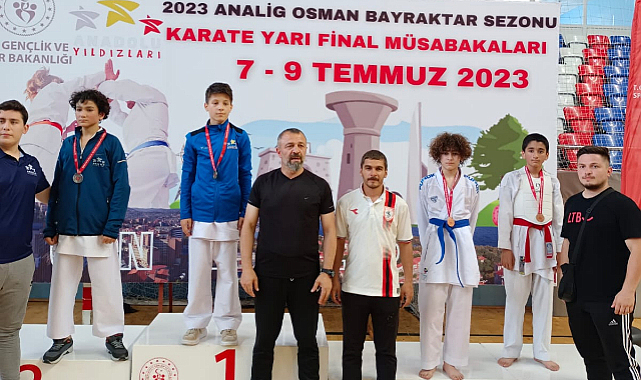 Karateciler madalyalarla döndü